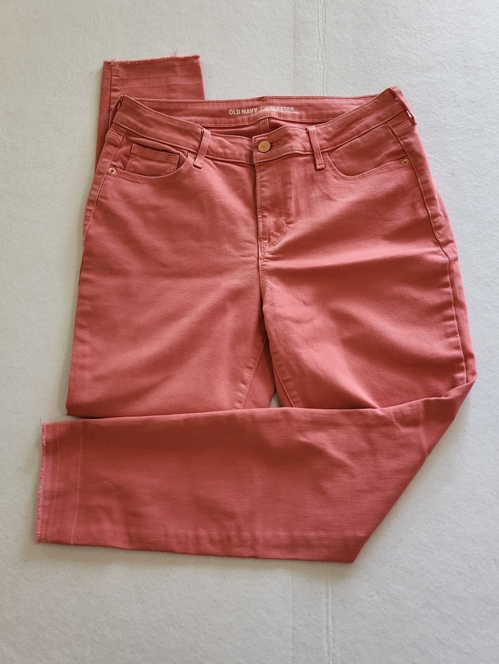 Old Navy Rock Star Coral  Skinny Jeans Distresses Knees Size 10